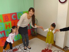 0〜3歳児英語コース 歌、手遊び